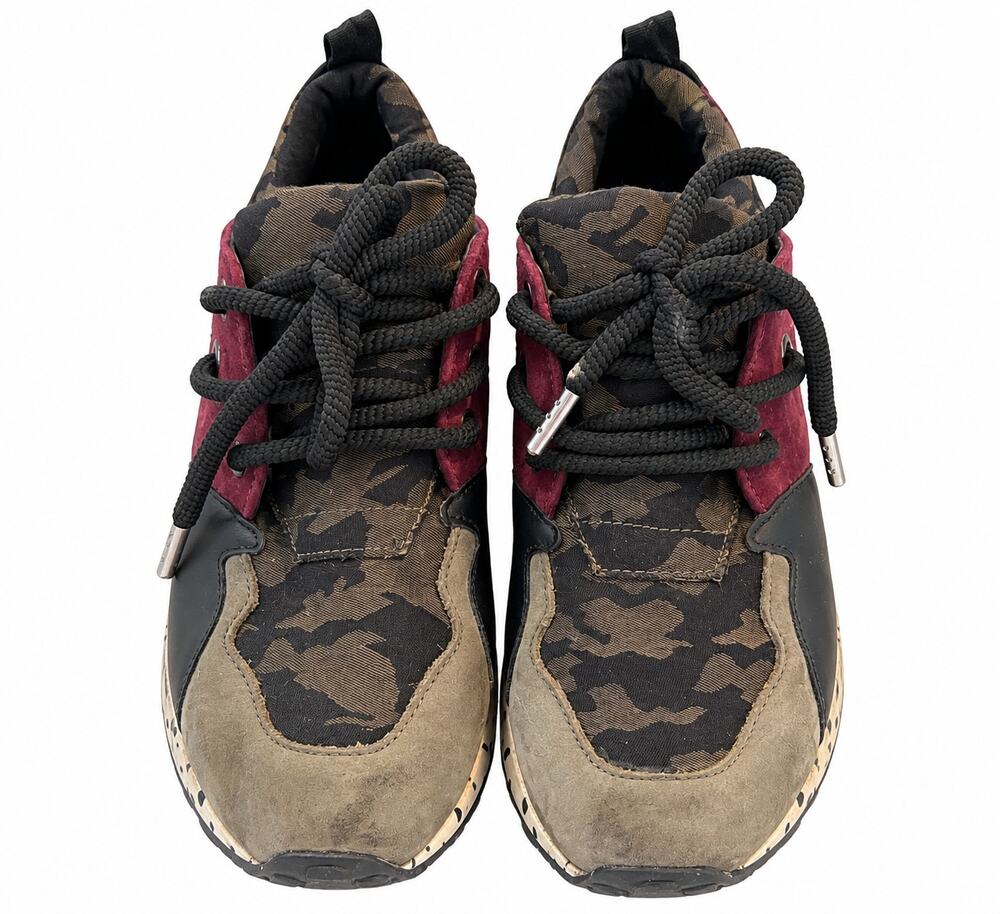 Steve Madden - Camo Trainers NWOT 8.5